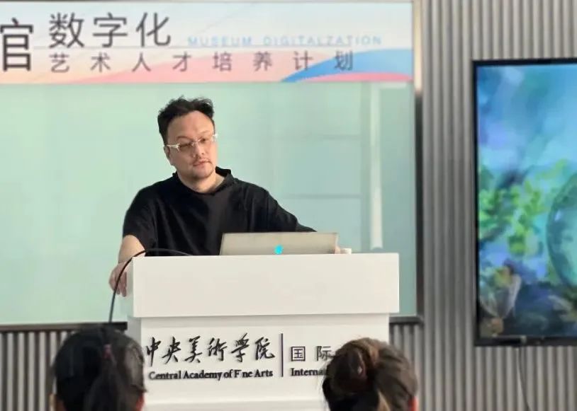 超聲波清洗機在半導體行業的應用及清潔方法 超聲波清洗機在半導體行業的應用及清潔方法