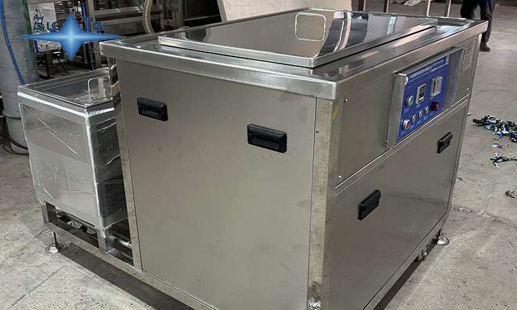 超聲波清洗機(jī)為什么能“撕裂”錫紙?揭秘空化效應(yīng)的威力與禁忌 超聲波清洗機(jī)為什么能“撕裂”錫紙?揭秘空化效應(yīng)的威力與禁忌