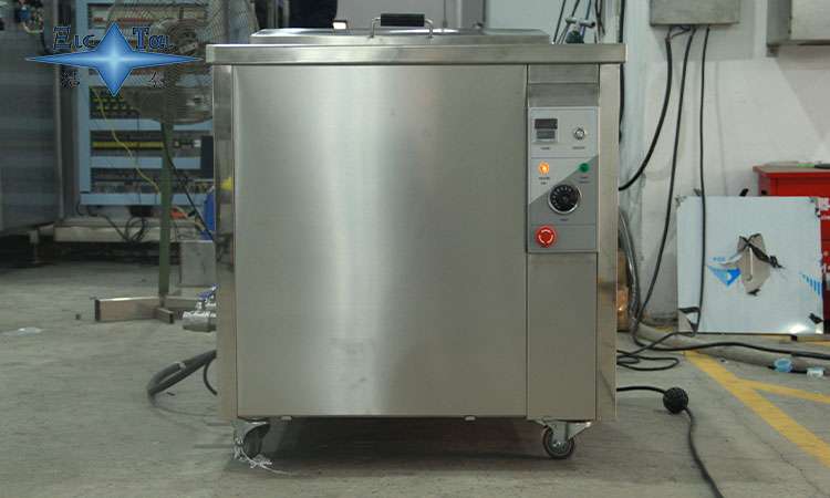 超聲波清洗機(jī)洗出發(fā)黑物質(zhì)？詳解四大成因與應(yīng)對(duì)方案